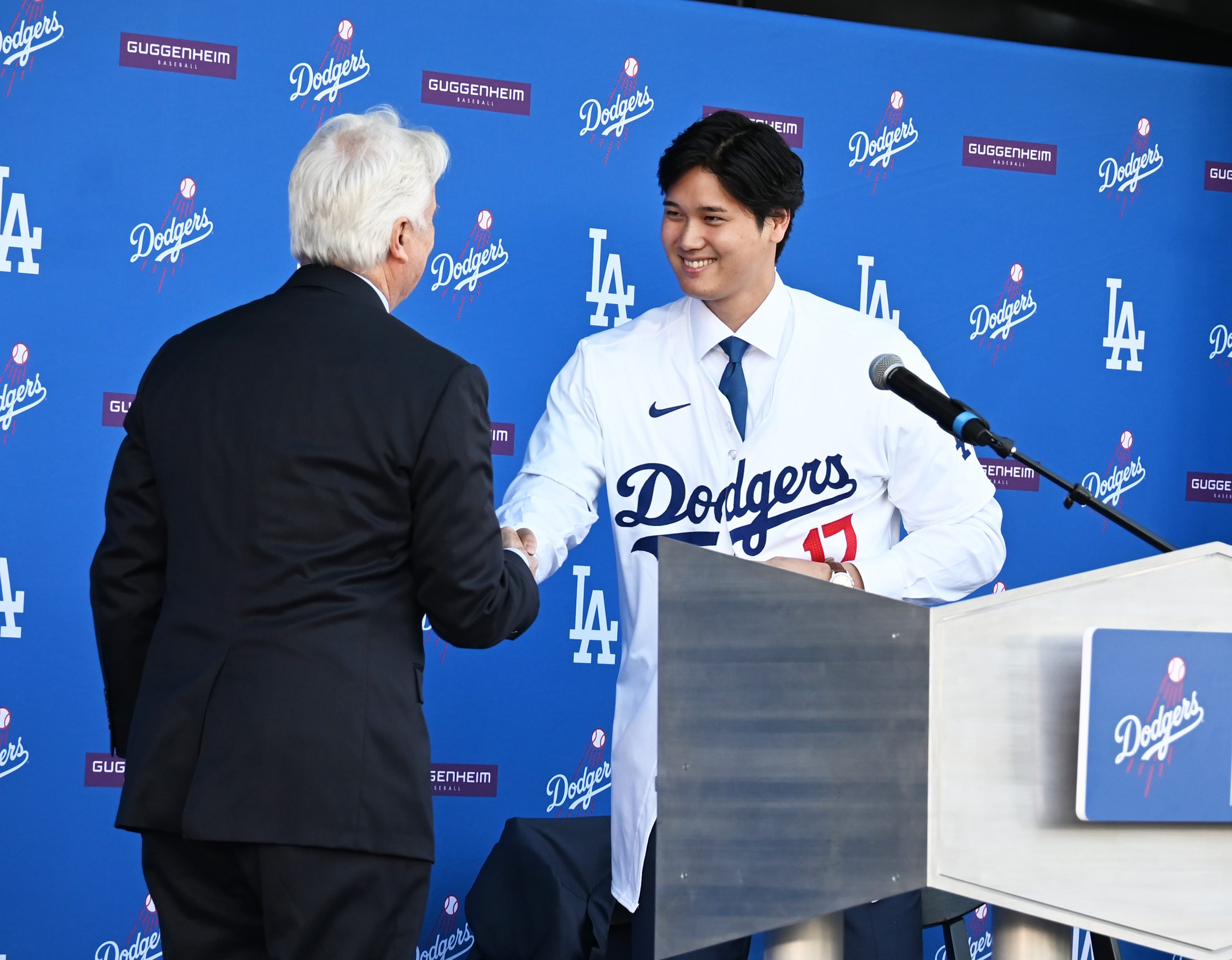 Shohei-Ohtani-Dodgers-Press-Conference-2023-18
